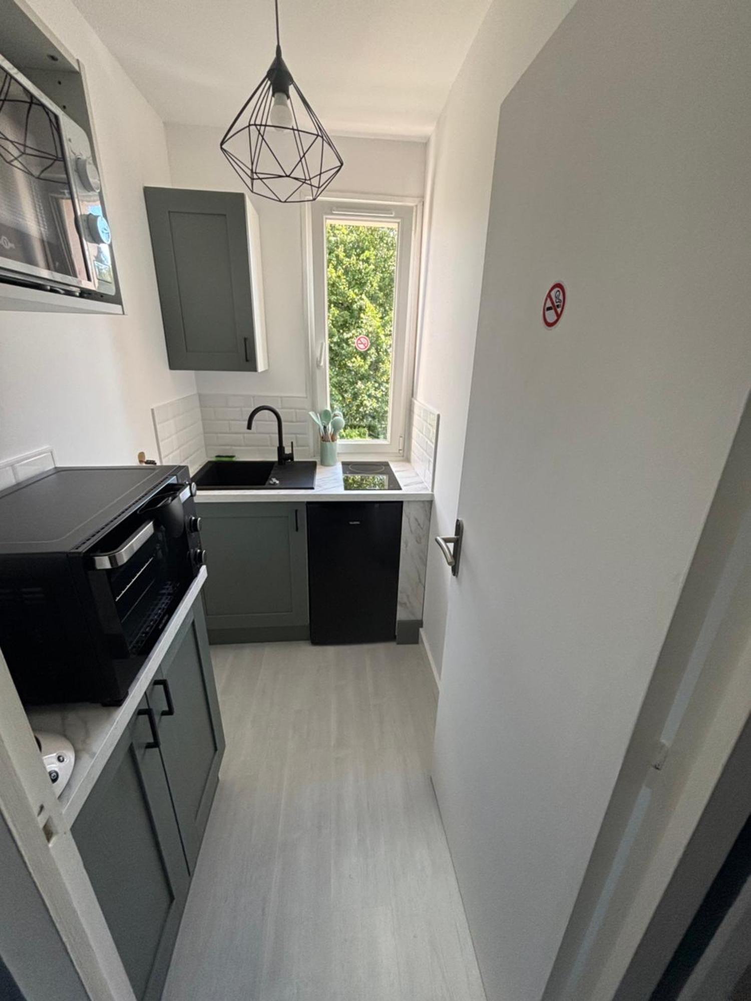 Bienvenue Chez Vous Apartment Valognes Exterior photo